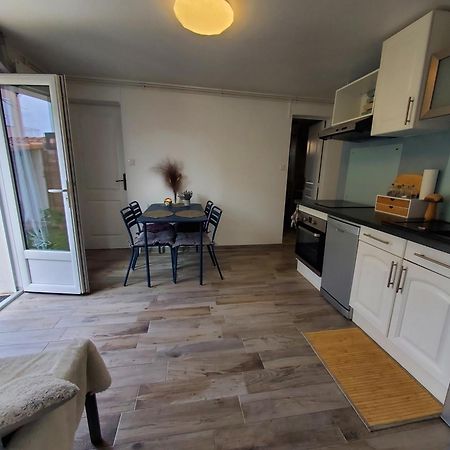 Appart 28M2 Avec Jardin Et Parking Prives, Chambre Separee Milhaud Exteriér fotografie