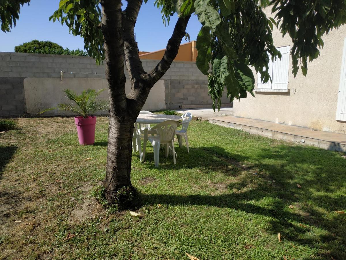 Appart 28M2 Avec Jardin Et Parking Prives, Chambre Separee Milhaud Exteriér fotografie